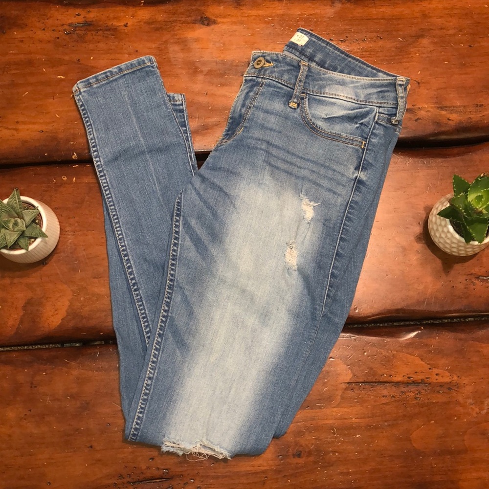 Ripped jeans ⚡️